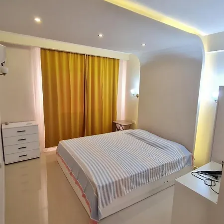 Kleopatra Carina Apart Appartement *
